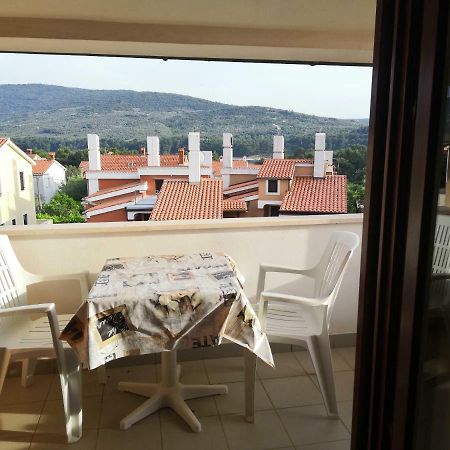קרס Laura And Nevio Apartments And Rooms מראה חיצוני תמונה