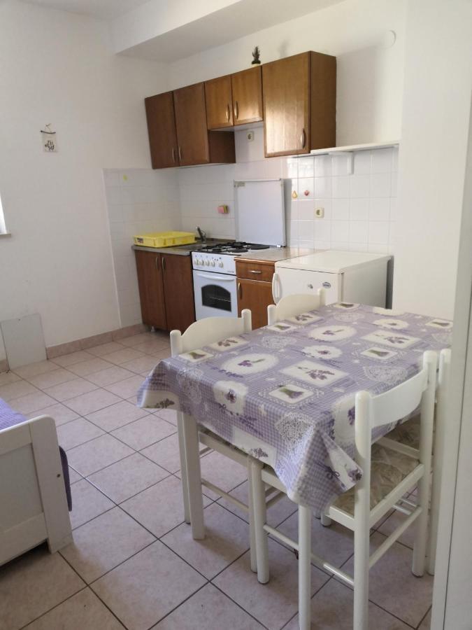 קרס Laura And Nevio Apartments And Rooms מראה חיצוני תמונה