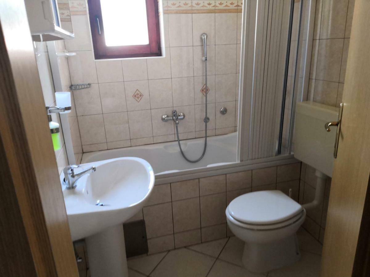 קרס Laura And Nevio Apartments And Rooms מראה חיצוני תמונה